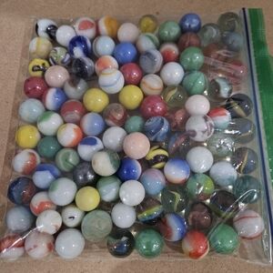 100 Possible Vintage Marbles. Im Not Sure Whats In The Bag. (Bin19)  Bag1
